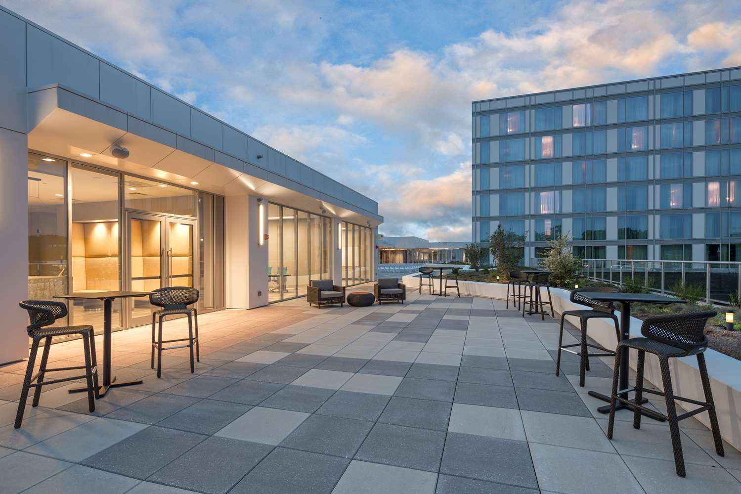The Summit Hotel Cincinnati Ngoại thất bức ảnh