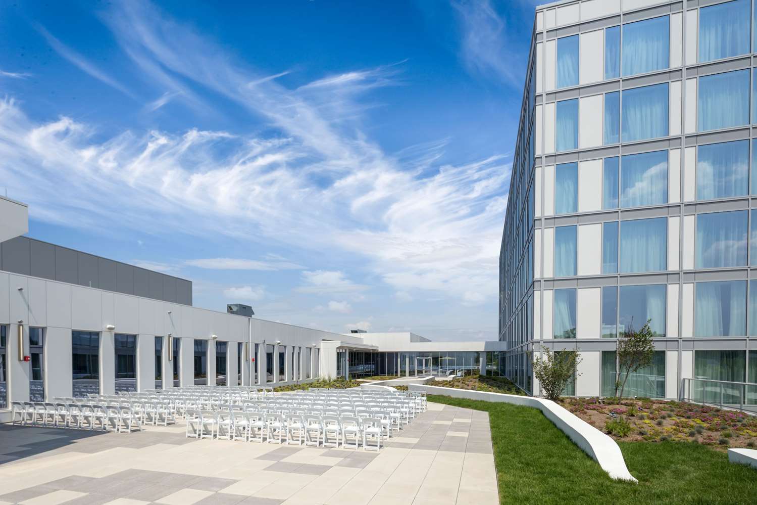 The Summit Hotel Cincinnati Ngoại thất bức ảnh